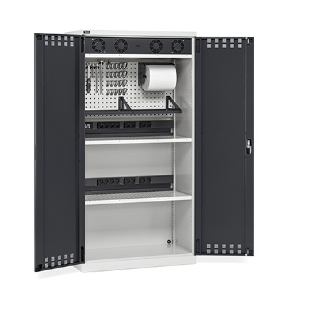 Immagine del prodotto: Armadio di ricarica per batterie Fami PERFOM, 2 ripiani forati, canaline dell'energia, ciabatte multi-presa, griglia del ventilatore, AxLxP 2.000 x 1.023 x 726 mm, grigio chiaro, antracite