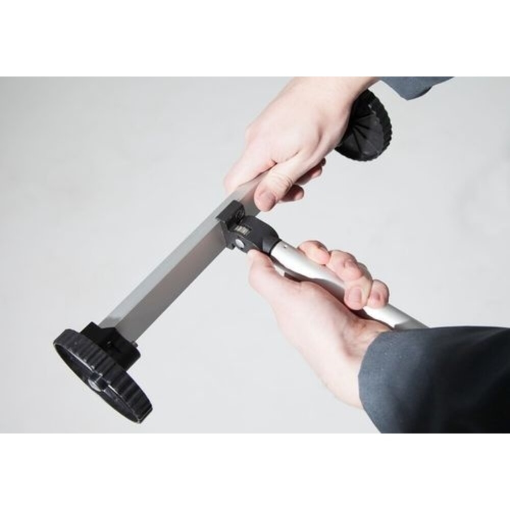 Immagine del prodotto n. 4: Denios scopa magnetica con manico telescopico regolabile