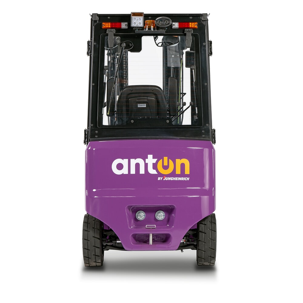 Immagine del prodotto n. 5: AntOn by Jungheinrich carrello elevatore elettrico CBH 2.0 con montante telescopico triplo, altezza di sollevamento 4.800 mm, portata 2.000 kg, cabina protettiva contro le intemperie Comfort, incl. caricabatterie incorporato