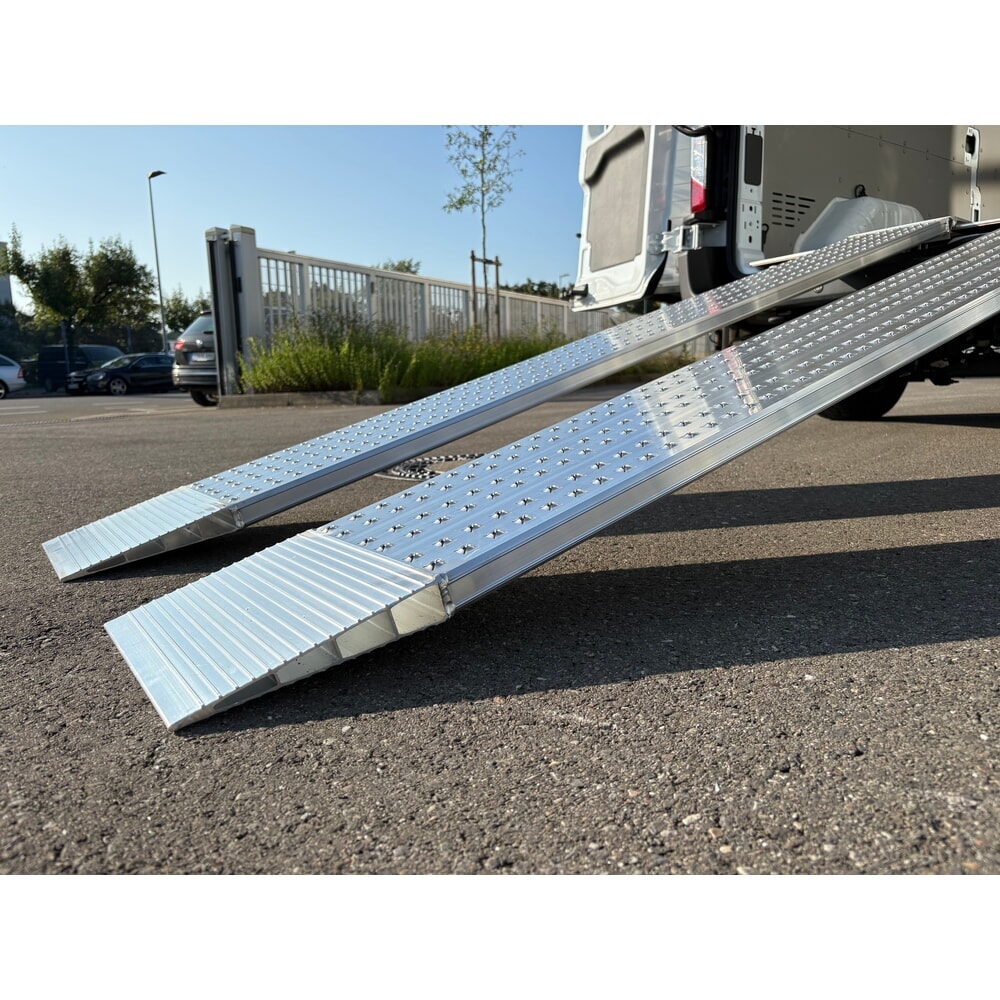Immagine del prodotto n. 8: Guida di carico in alluminio, anti-scivolo, portata 665 kg/pz, LxL 300 x 1.500 mm