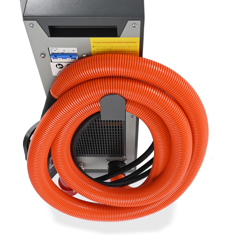Immagine del prodotto n. 4: Caricabatteria esterno D400, 80 V, 100 A, CEE rosso 32 A, 4 poli - 3P+E per carrello elevatore elettrico AntOn by Jungheinrich CBH 2.0