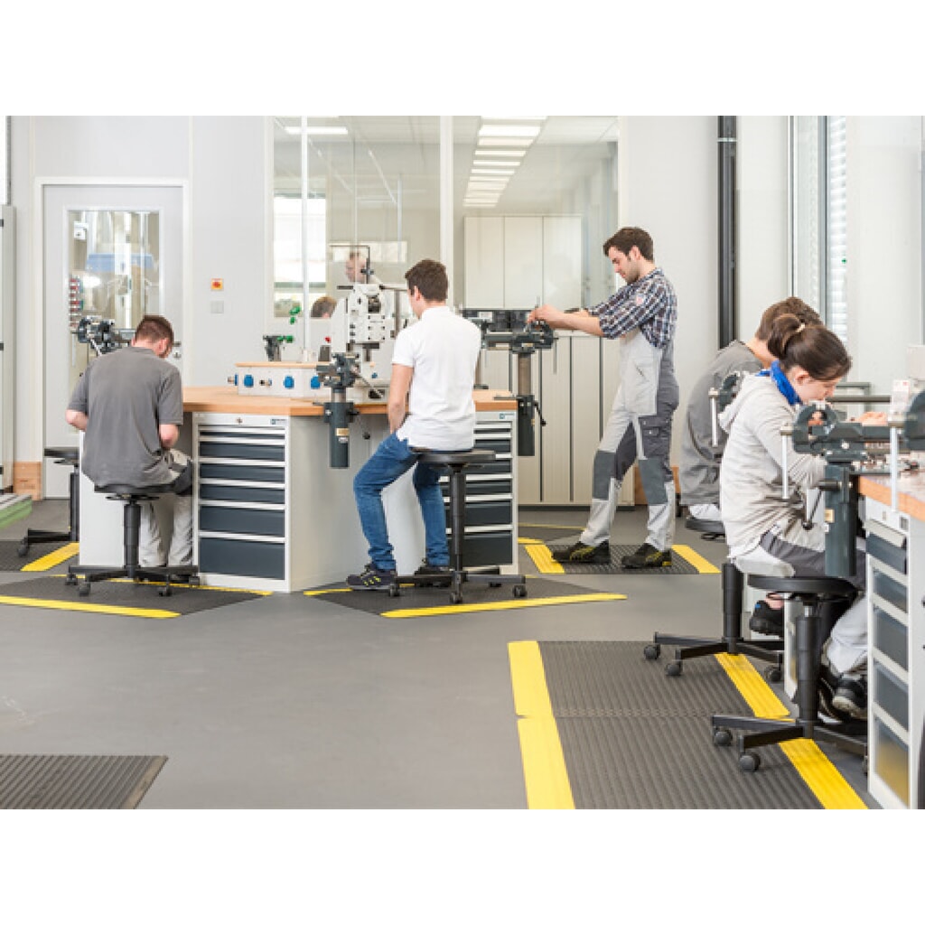 Banco da lavoro di gruppo Bedrunka+Hirth R 18-24, con 36 cassetti, AxLxP 859 x 2.500 x 2.165 mm, grigio chiaro, grigio antracite Immagine del prodotto n. 5: Banco da lavoro di gruppo Bedrunka+Hirth R 18-24, con 36 cassetti, AxLxP 859 x 2.500 x 2.165 mm, grigio chiaro, grigio antracite