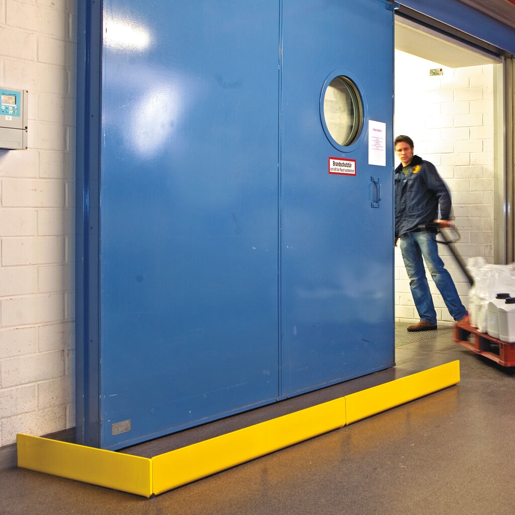 Immagine del prodotto: Bordo di guida, Alt x Largh 150 x 800 mm, spessore 6 mm