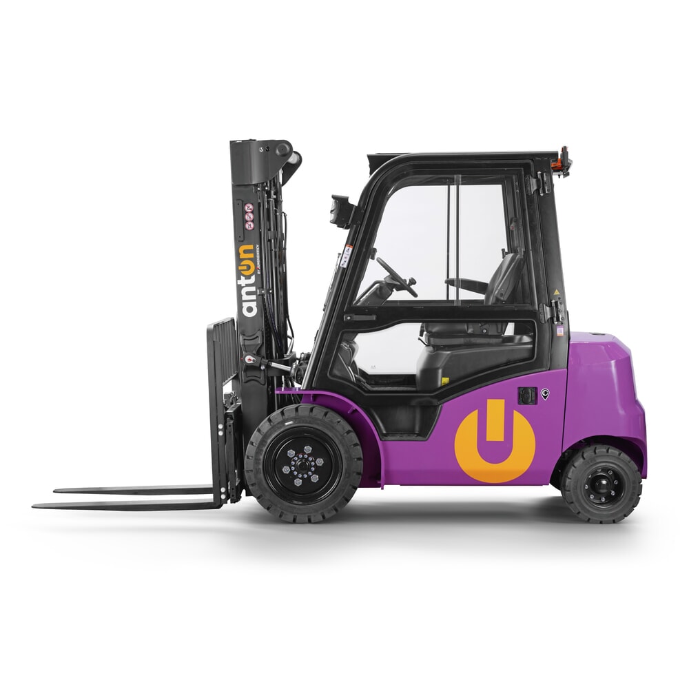 Immagine del prodotto n. 3: Carrello elevatore elettrico AntOn di Jungheinrich CBH 3.0 con montante telescopico triplo, altezza di sollevamento 4.800 mm, portata 3.000 kg, cabina protettiva contro le intemperie Comfort, incl. caricabatterie esterno 80 V, 60 A, CEE, 4 poli