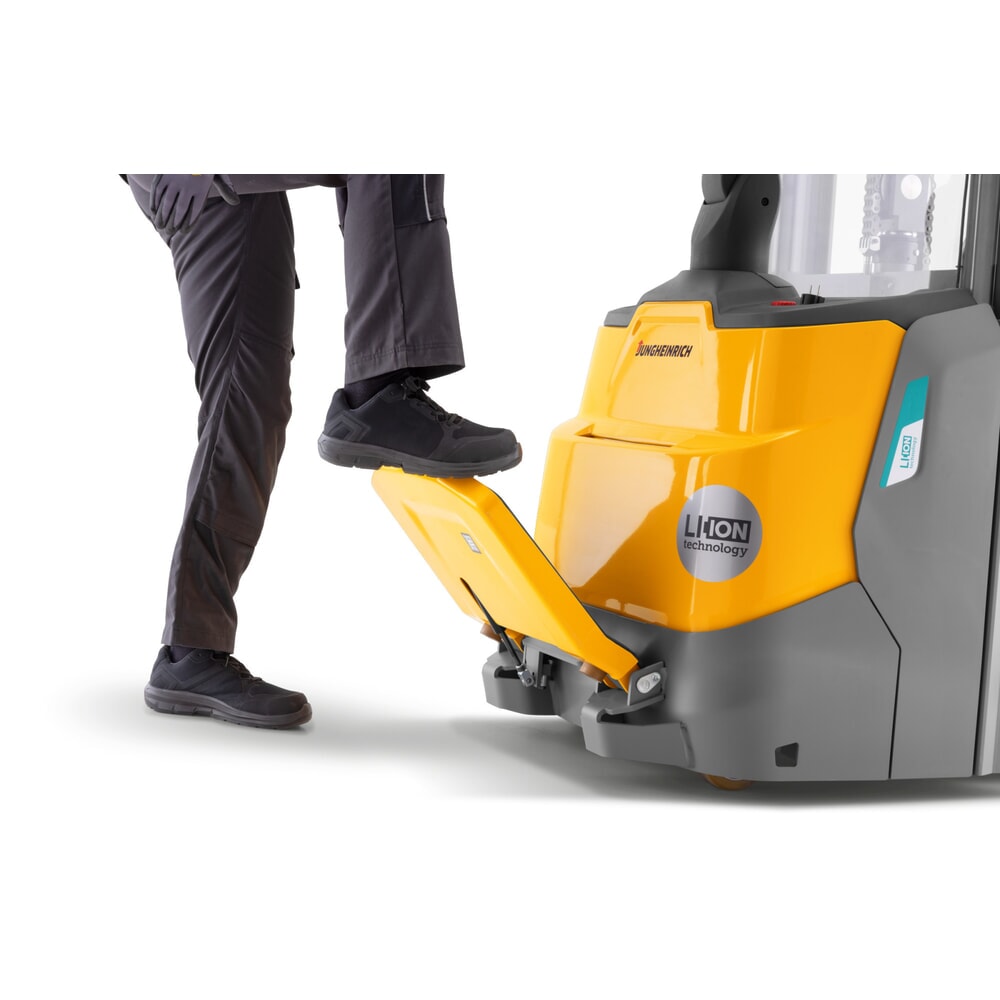 Immagine del prodotto n. 5: Carrello elevatore elettrico Jungheinrich ERC 112zi ZZ con piattaforma di stazionamento, montante doppio telescopico, altezza di sollevamento 2.900 mm, portata 1.200 kg, impianto idraulico proporzionale
