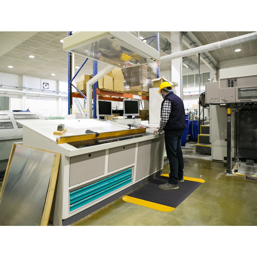 Immagine del prodotto n. 4: Tappetino defaticante COBA Deckplate ReGen70, 2 strati, nero/giallo, L x P 600 x 900 mm
