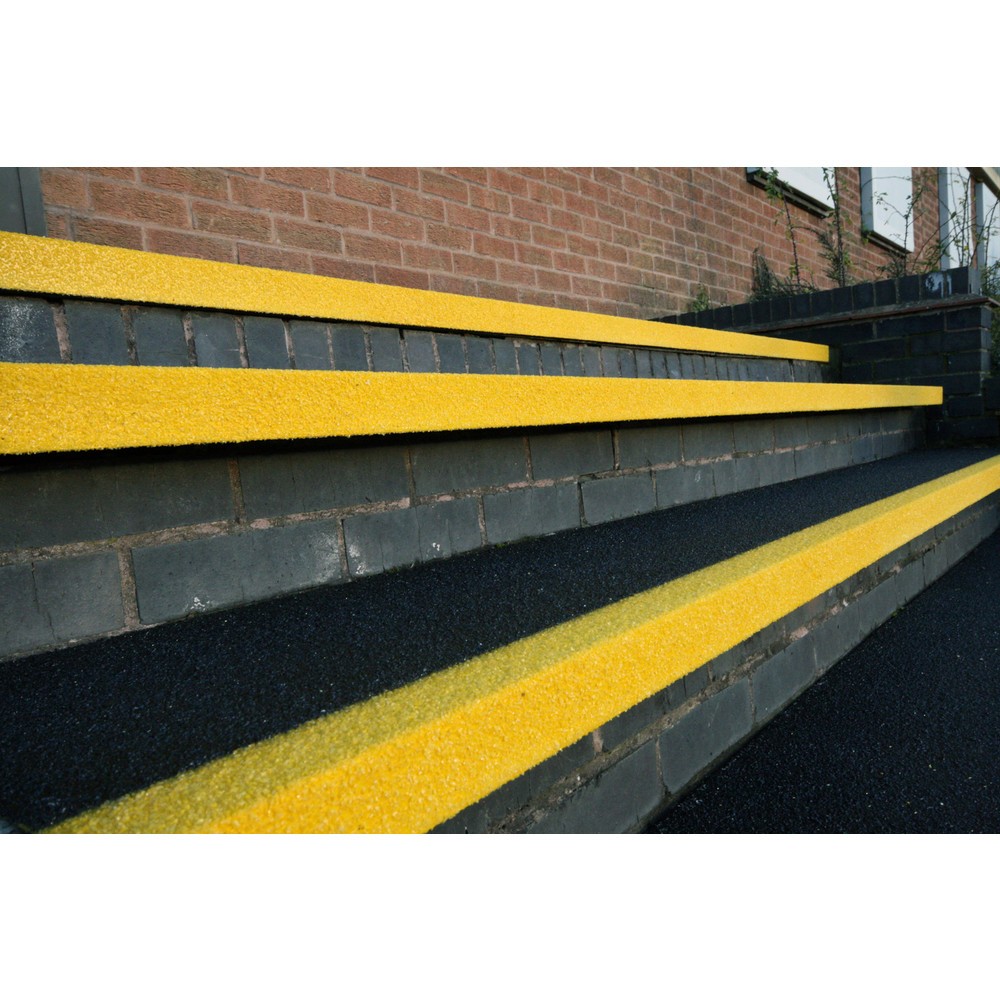 Immagine del prodotto n. 3: COBA Profilo anti-scivolo per gradini COBAGRiP® Stair Tread, HxLxP 5,5 x 1.000 x 345 mm, nero/giallo