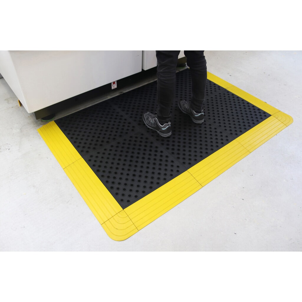 COBA Tappetino defaticante Fatigue Lock Premium, forato, LxP 500 x 500 mm, nero Immagine del prodotto n. 3: COBA Tappetino defaticante Fatigue Lock Premium, forato, LxP 500 x 500 mm, nero