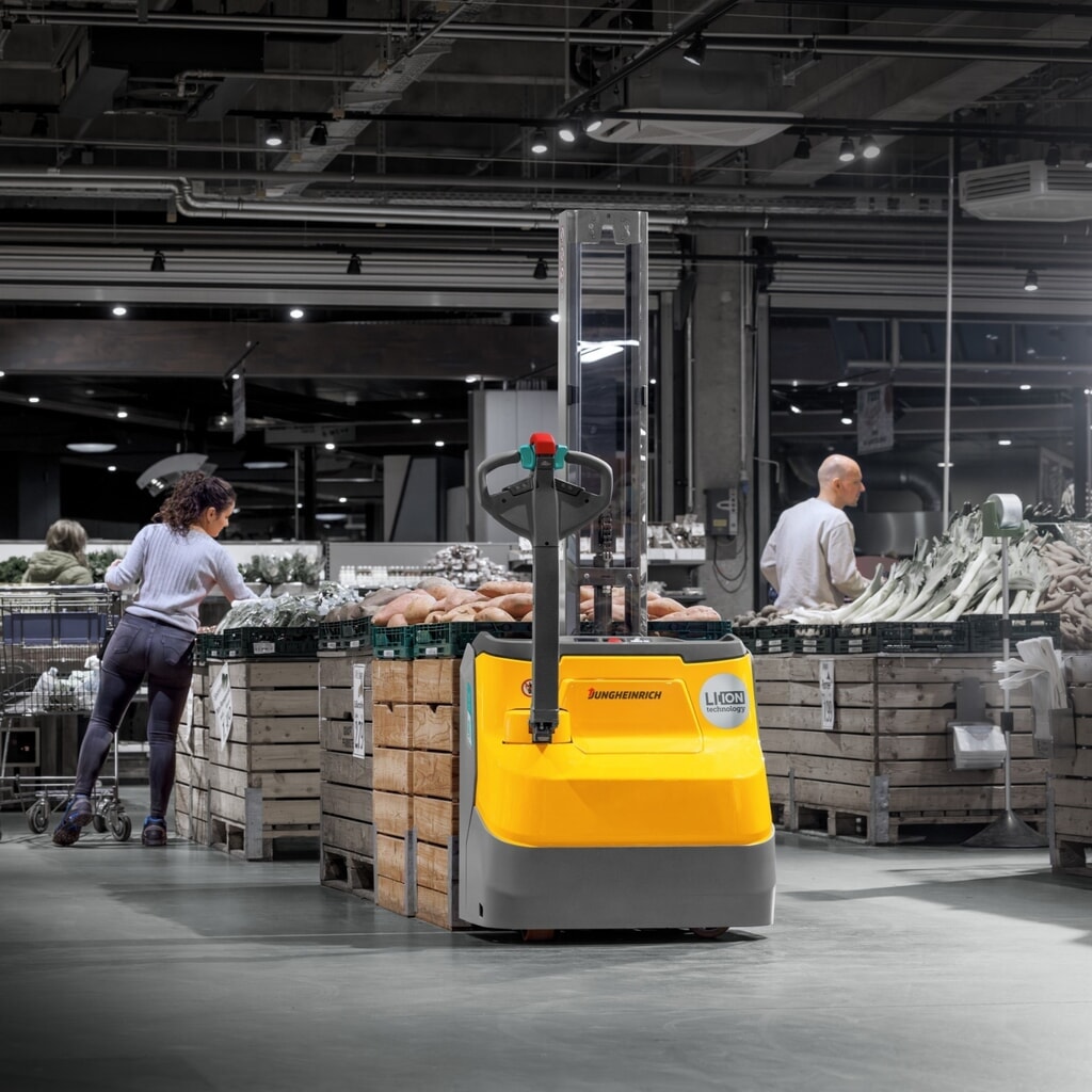 Immagine del prodotto n. 3: Jungheinrich stoccatore elettrico EJC 110i E, montante singolo, altezza di sollevamento 1.290 mm, portata 1.000 kg, idraulico proporzionale