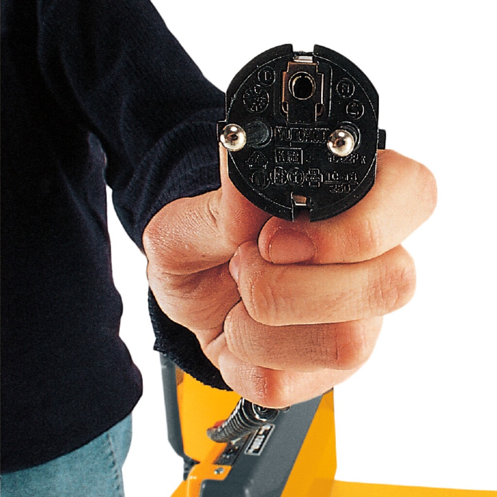Jungheinrich stoccatore elettrico EJC 110/ZZ, portata 1.000 kg, doppio montante telescopico, altezza di sollevamento 2.590 mm, impianto idraulico proporzionale. Immagine del prodotto n. 2: Jungheinrich stoccatore elettrico EJC 110/ZZ, portata 1.000 kg, doppio montante telescopico, altezza di sollevamento 2.590 mm, impianto idraulico proporzionale.