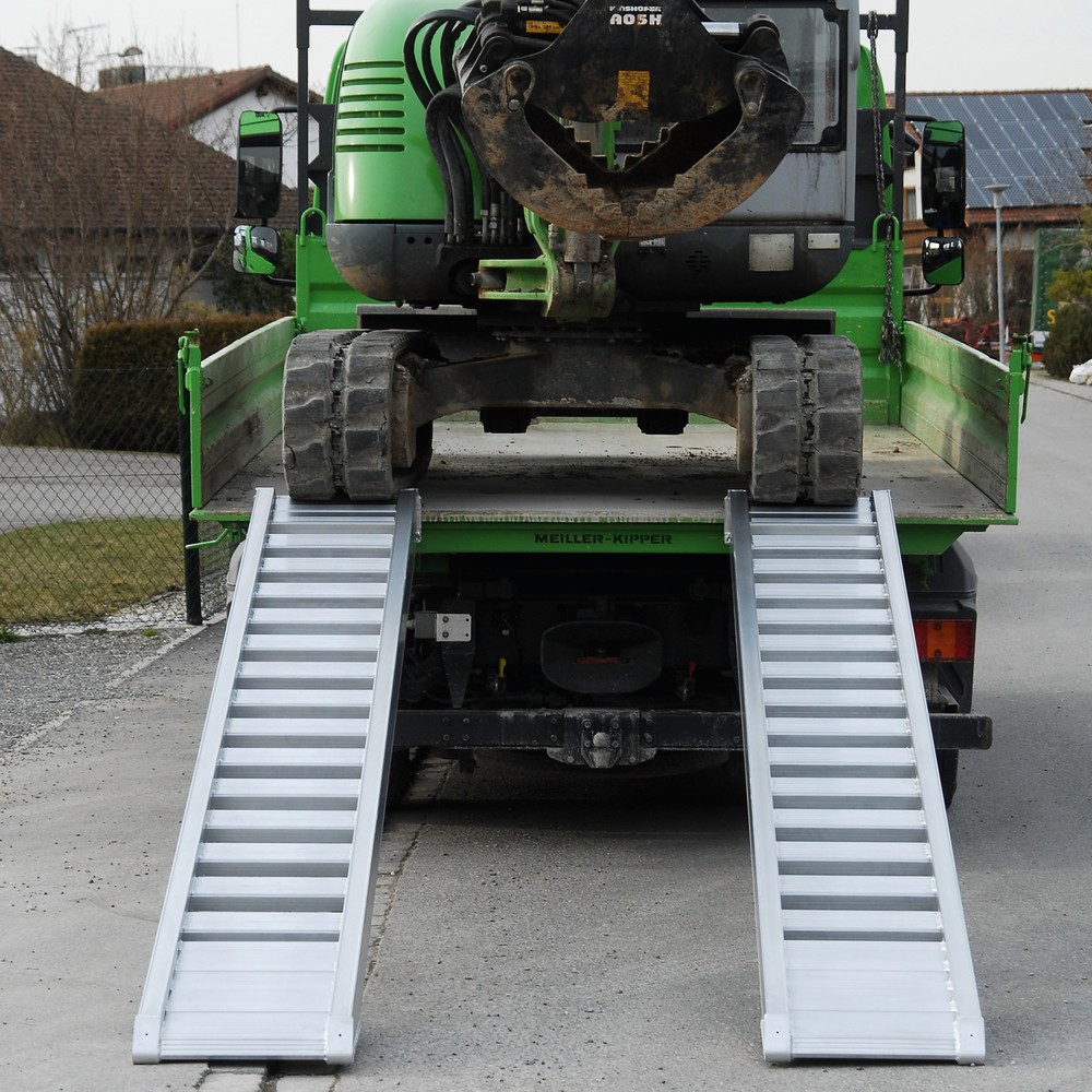 Immagine del prodotto n. 1: Guide di carico con pioli, senza bordo, portata 1.660 kg/paio, lunghezza 2.340 mm