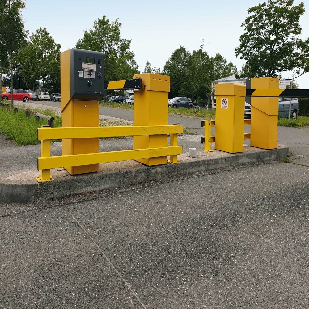 Immagine del prodotto n. 4: Paletto di sostegno per barriere protettive profilo a C, per esterni, altezza 465 mm, giallo