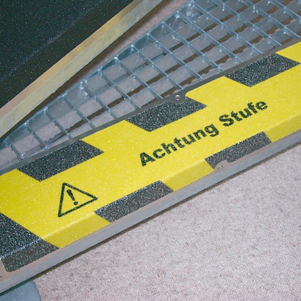 Profilo di protezione bordi antiscivolo "Attenzione gradino", LxL 635 x 120 mm Immagine del prodotto: Profilo di protezione bordi antiscivolo "Attenzione gradino", LxL 635 x 120 mm