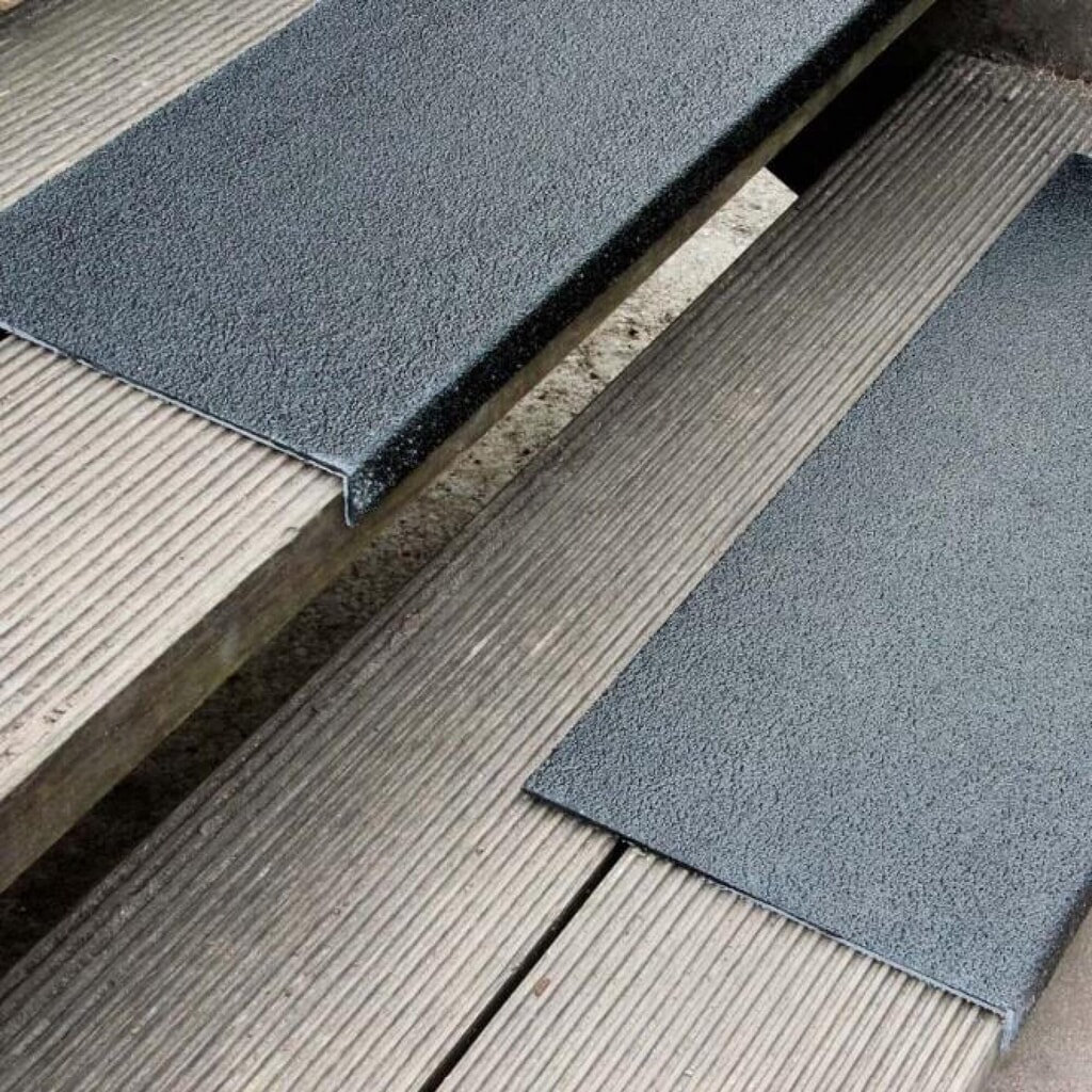 Immagine del prodotto: Profilo bordi in plastica rinforzata con fibre di vetro (GFK), nero, lunghezza 600 mm
