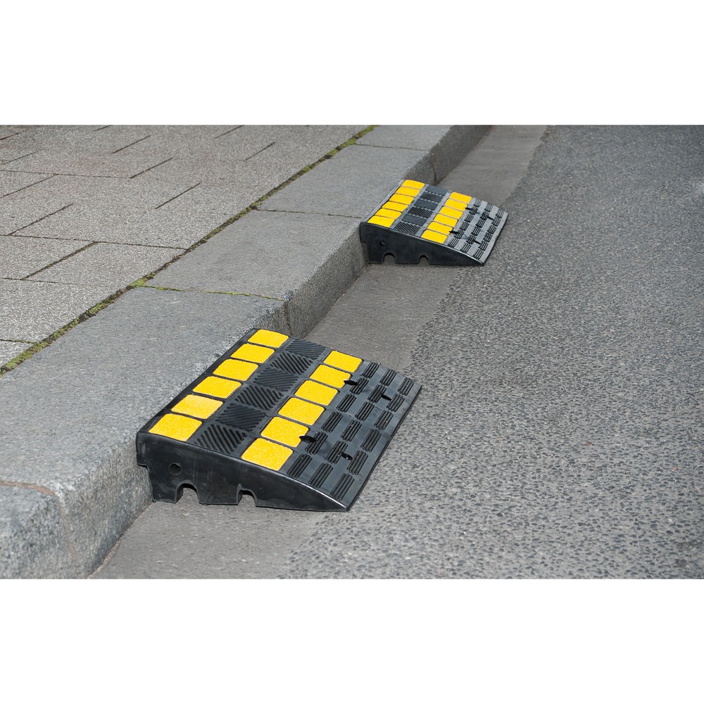 Immagine del prodotto n. 4: Rampa per cordolo, gomma dura, AxLxP 100 x 600 x 300 mm