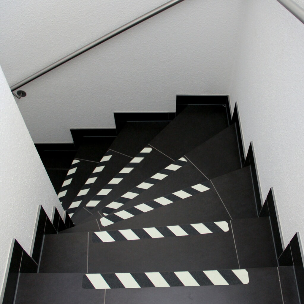 Immagine del prodotto n. 2: Rivestimento antiscivolo m2™ fotoluminescente nero, rullo, LxL 18,3 m x 50 mm