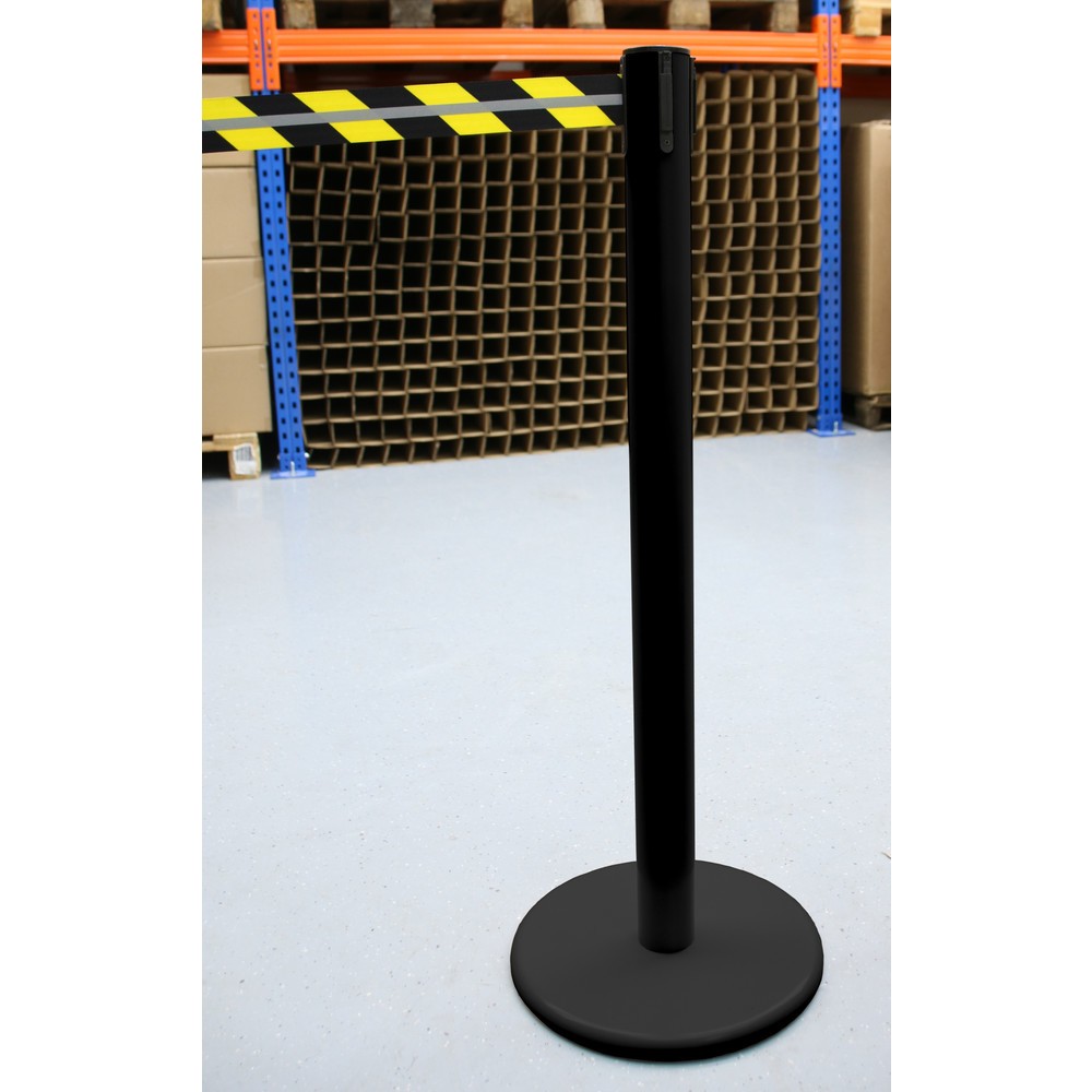 Immagine del prodotto n. 3: RS-GUIDESYSTEMS® Paletto di sbarramento con cinghia GLA 45-J REFLECTO, lunghezza 2,3 m, larghezza 50 mm, paletto nero, cinghia nera/gialla
