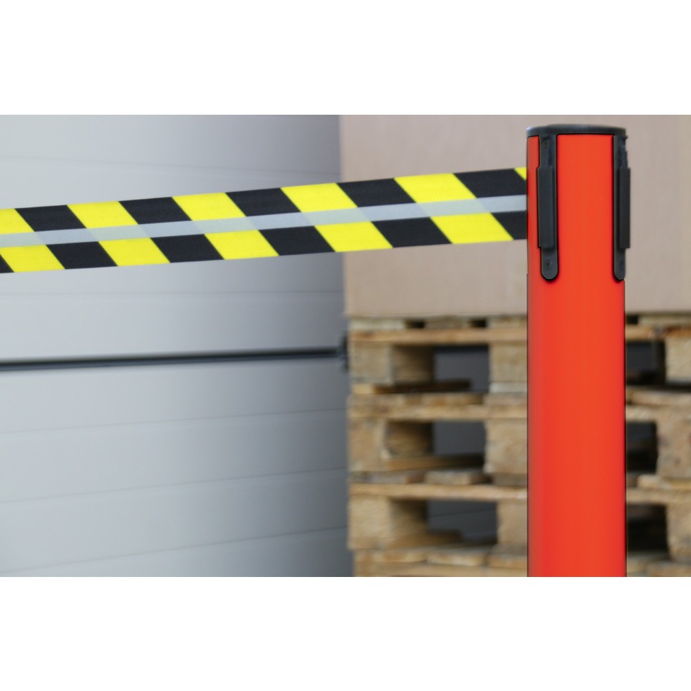 Immagine del prodotto n. 3: RS-GUIDESYSTEMS® Paletto di sbarramento con cinghia GLA 45-D REFLECTO, lunghezza 3,5 m, larghezza 50 mm, paletto rosso, cinghia nera/gialla