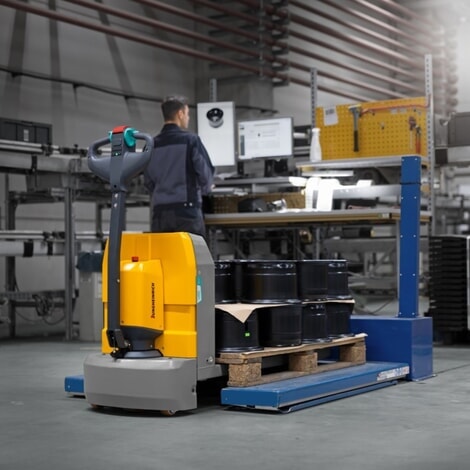 Immagine del prodotto n. 8: Transpallet elettrico Jungheinrich AME 15, portata 1.500 kg, lunghezza forche 800 mm, rulli tandem