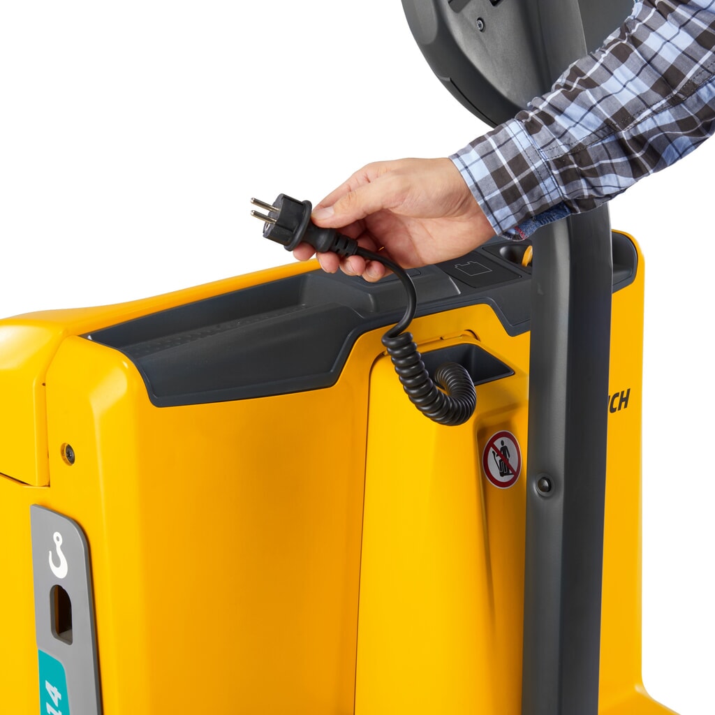 Transpallet elettrico Jungheinrich EJE 120, portata 2.000 kg, lunghezza forche 1.150 mm, Aquamatik Immagine del prodotto n. 2: Transpallet elettrico Jungheinrich EJE 120, portata 2.000 kg, lunghezza forche 1.150 mm, Aquamatik