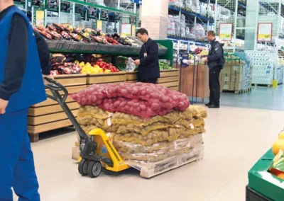 Corretta regolazione della valvola di discesa del transpallet